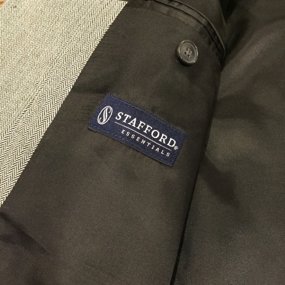 Stafford Sports Coat Gray Herringbone 44L - Picture 3 of 4